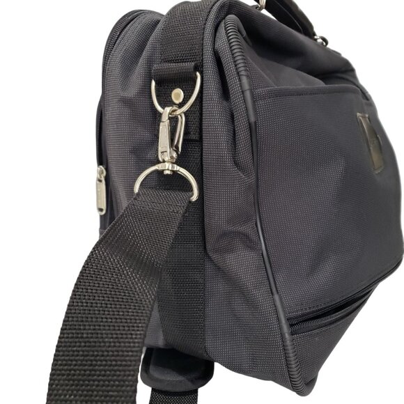 Delsey Black Unisex Laptop Briefcase Carry-On Durable Nylon Bag, Like New - Picture 4 of 10